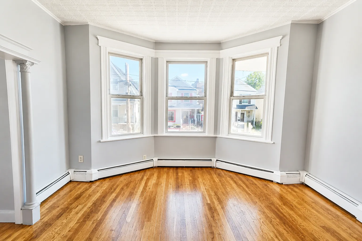 3 bed, $2,300 — Photo 3