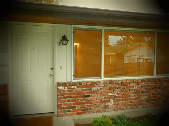 2nd image of 1401 Jefferson Ave NE APT 3