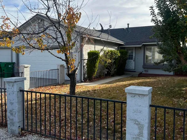 7310 Lindsey Ln, Sparks, NV 89436