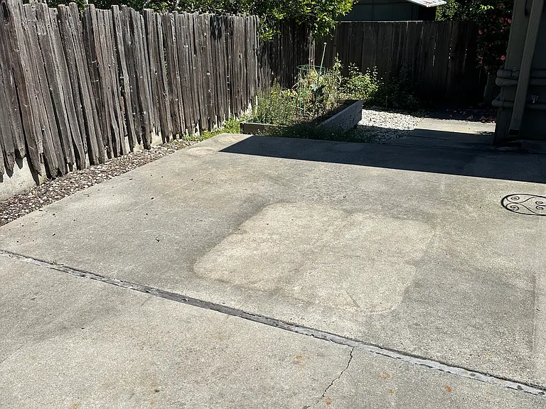 Esmeralda Dr — Photo 1