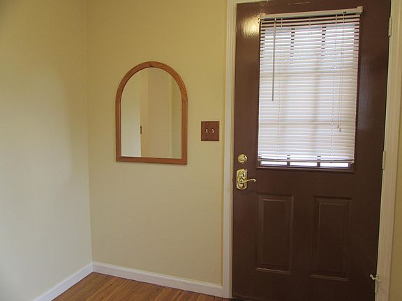 2nd image of 158 Anstice St APT 4