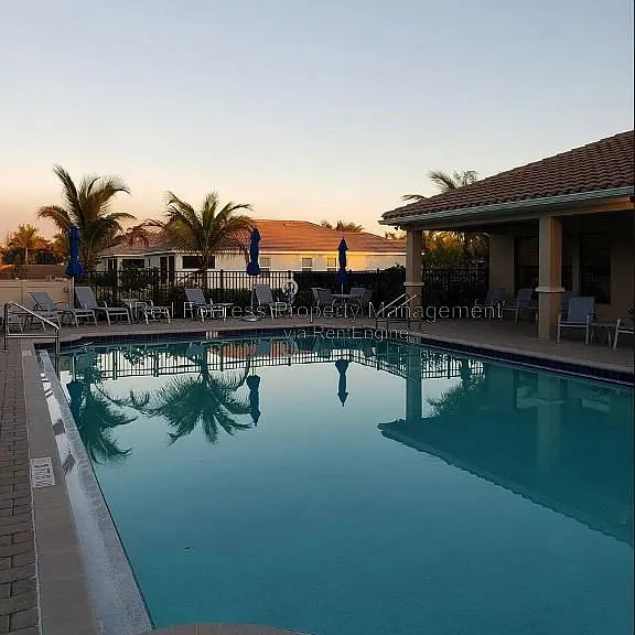 15240 Floresta Ln — Photo 20