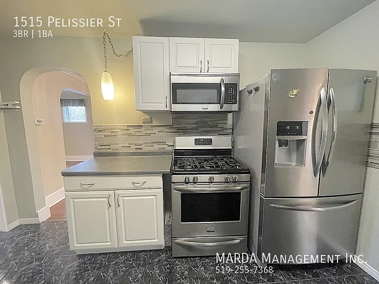 1515 Pelissier St — Photo 11
