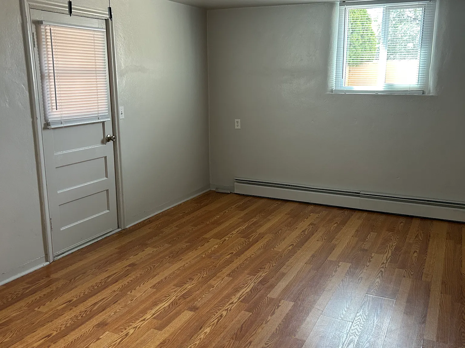 3 bed, 1400 sqft, $1,650 — Photo 3