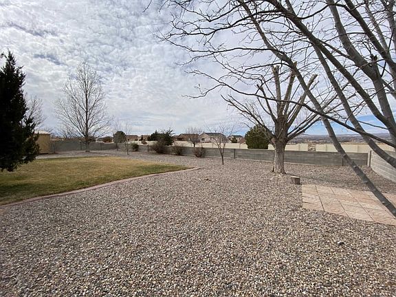 3rd image of 8 El Tigre Dr
