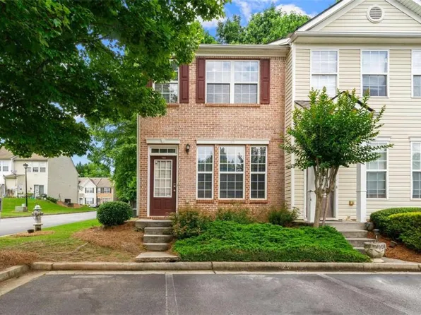 1343 Penhurst Dr, Lawrenceville, GA 30043