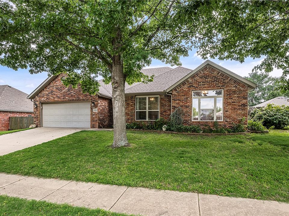 1st image of 2633 N Shadow Crest Dr