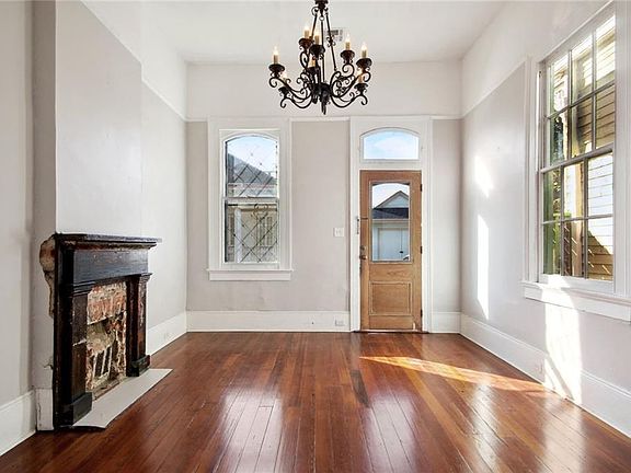 2nd image of 919 Saint Ferdinand St #21