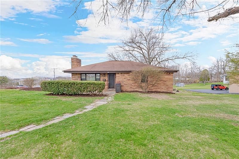 1st image of 136 Meadowbrook Dr