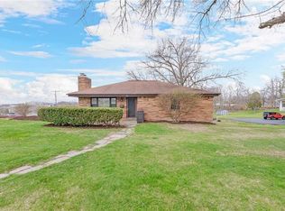 136 Meadowbrook Dr, Bethel Park, PA