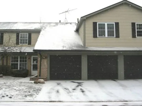 70 Linden Ct, Cary, IL 60013