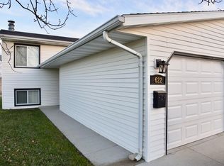 622 N Highland Ave, Pierre, SD 57501