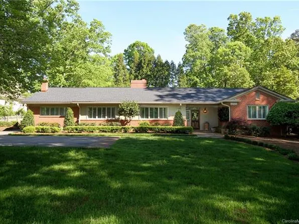 2111 Ferncliff Rd, Charlotte, NC 28211