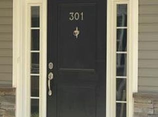 301 Arose Ln, Middletown, NJ 07748