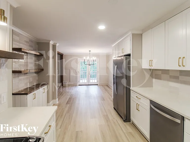 4272 Jade Trl — Photo 6
