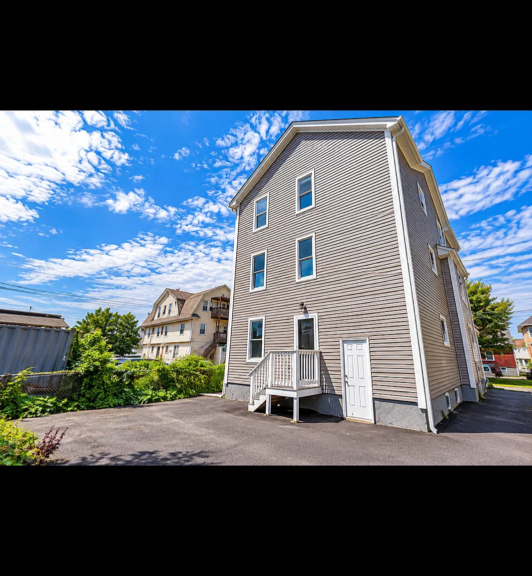 823 Capitol Ave — Photo 2
