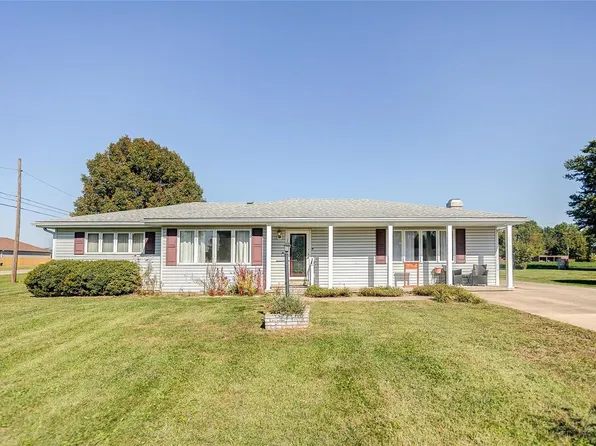 444 Jack Pine Dr, Carrollton, IL 62016
