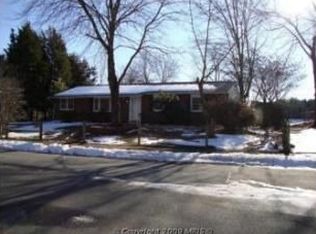 124 Winewood Dr, Locust Grove, VA 22508