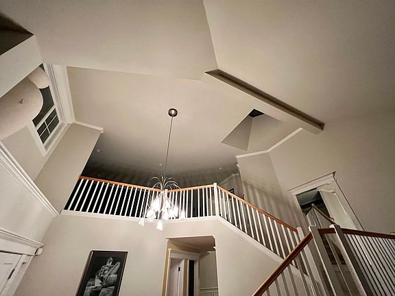 4th image of 15053 SE 54th Pl