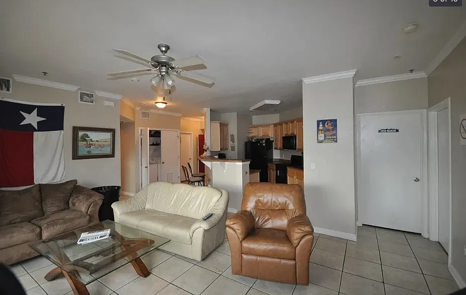 1023 W 24th St #702