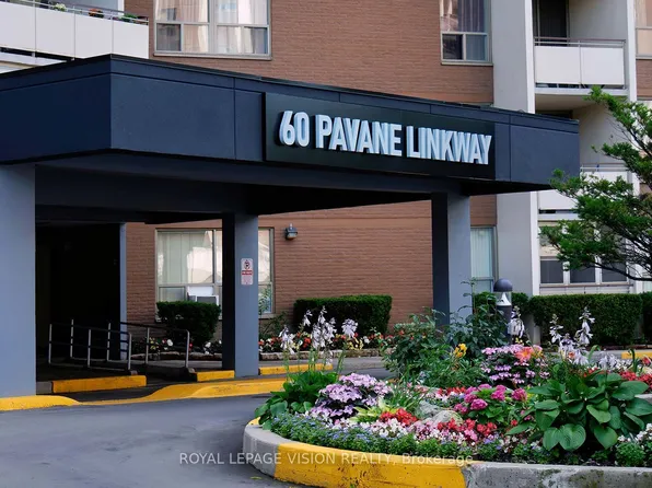 60 Pavane Linkway #907, Toronto, ON M3C 1A2
