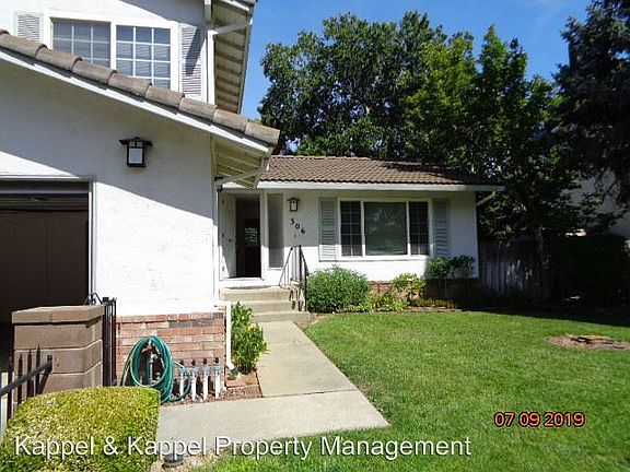 3rd image of 306 Woodhaven Dr
