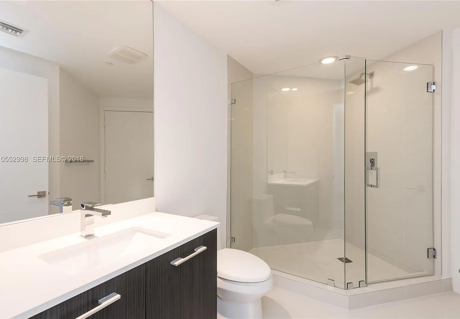 2 bed, 1042 sqft, $5,150 — Photo 2