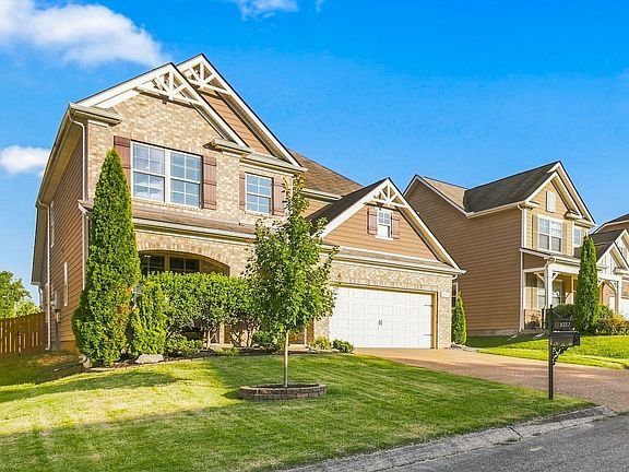 2nd image of 3022 Alan Dr