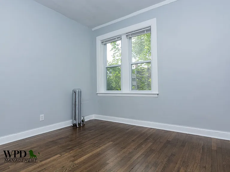 7639 S. Colfax Ave. — Photo 16