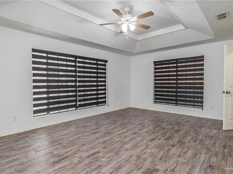 1709 Calle Tulipan — Photo 15