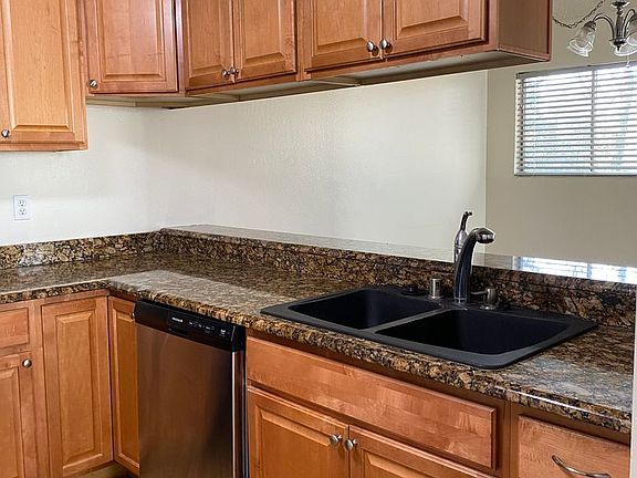 5th image of 607 Beelard Dr