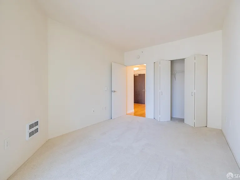 88 King St #606 — Photo 15