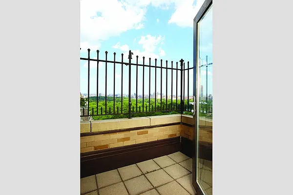 Sold by Stribling | media 19