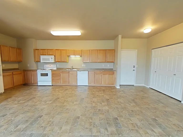Boulder Ridge Apartments — Photo 37