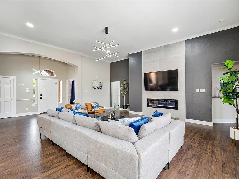 5709 Courtney Cir — Photo 9
