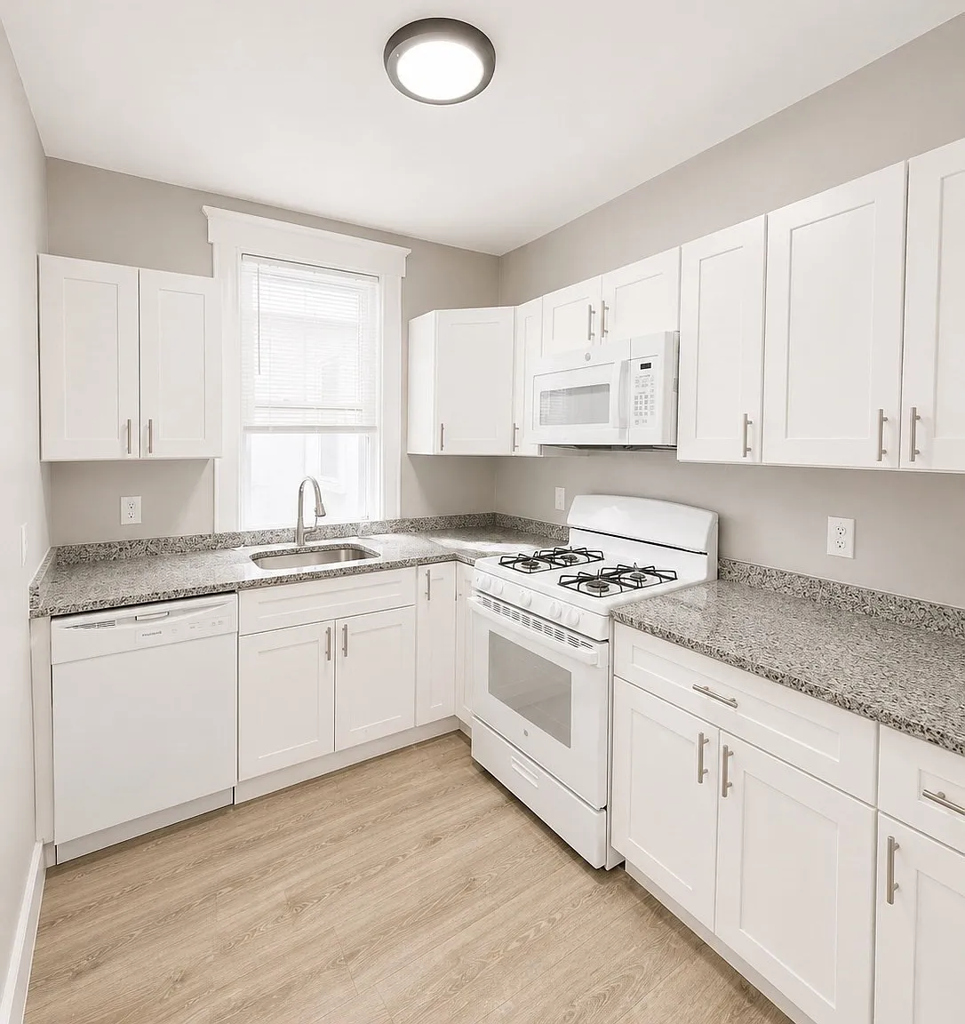 1 bed, 1.0 bath, 475 sqft, $2,200 — Photo 1