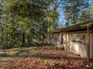 11040 E Lake Joy Dr NE, Carnation, WA 98014