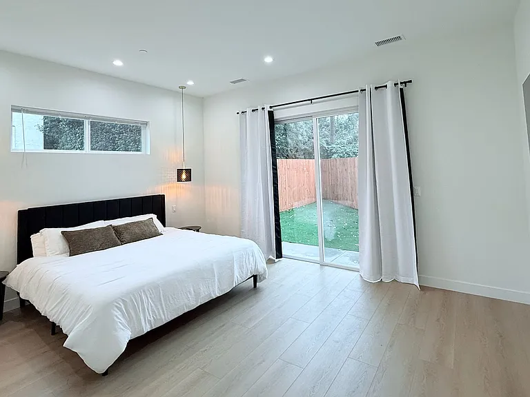 5725 Bertrand Ave #1/2 — Photo 5