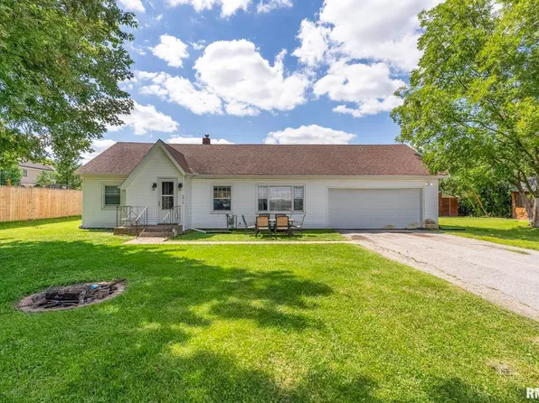 4616 34th St, Rock Island, IL 61201