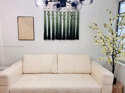 1525 Euclid Ave #16 Photo 1
