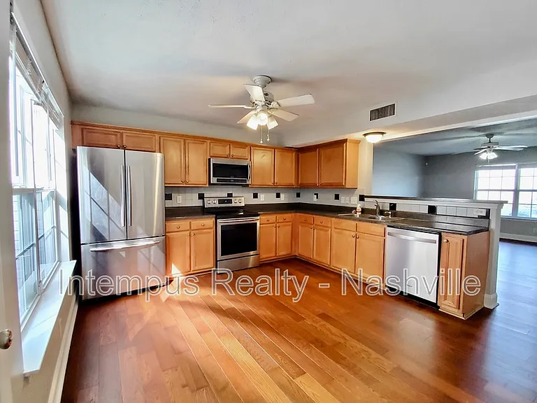 325 Shoshone Pl — Photo 8