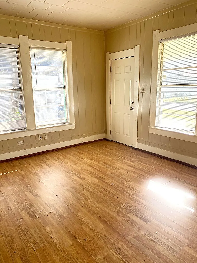 2046 Grand A, Beaumont, TX 77703 — Photo 2