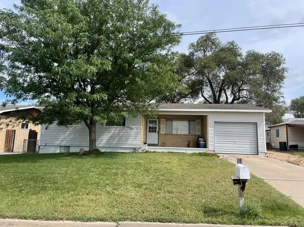915 Maple Ave, La Junta, CO 81050