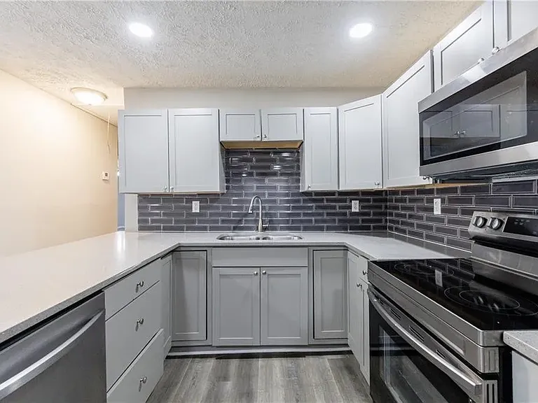 779 Amber Pl NW — Photo 8