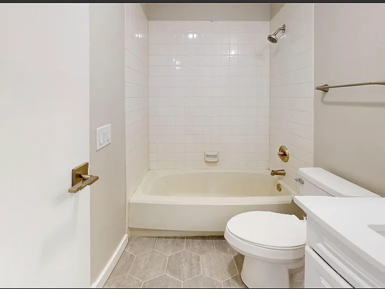 22700 28th Ave S #310 — Photo 14