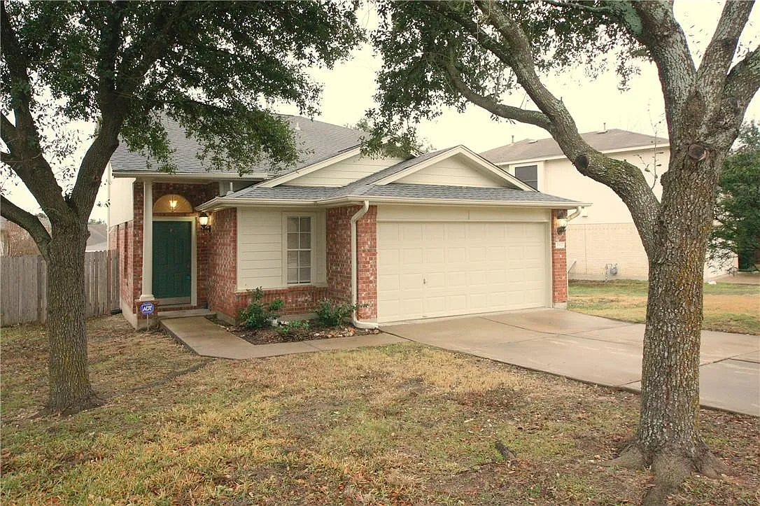 3 bed, 2.5 bath, 1511 sqft, $1,795 — Photo 1