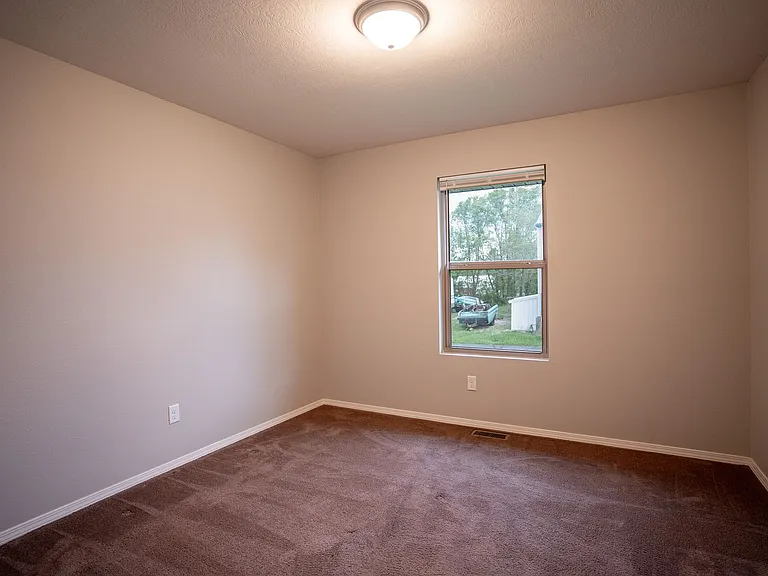 5468 S Main St — Photo 22