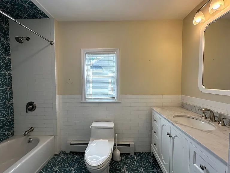 321 Hemlock St — Photo 13