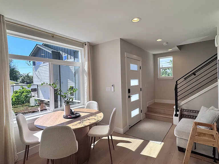 1603 SW Kenyon St — Photo 10