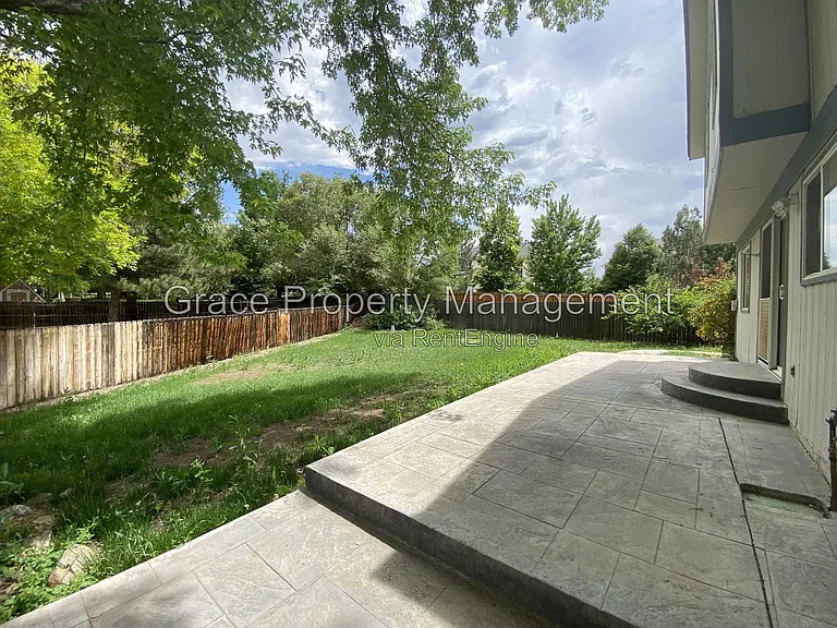 10870 Stuart Cir — Photo 18